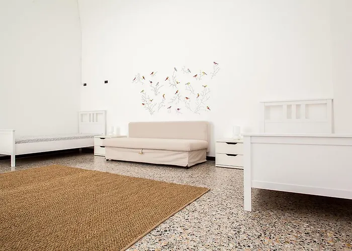 Casa Carducci - Spacious Historical Close To The Imperia