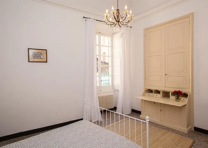 Semesterbostad Casa Carducci - Spacious Historical Close To The *